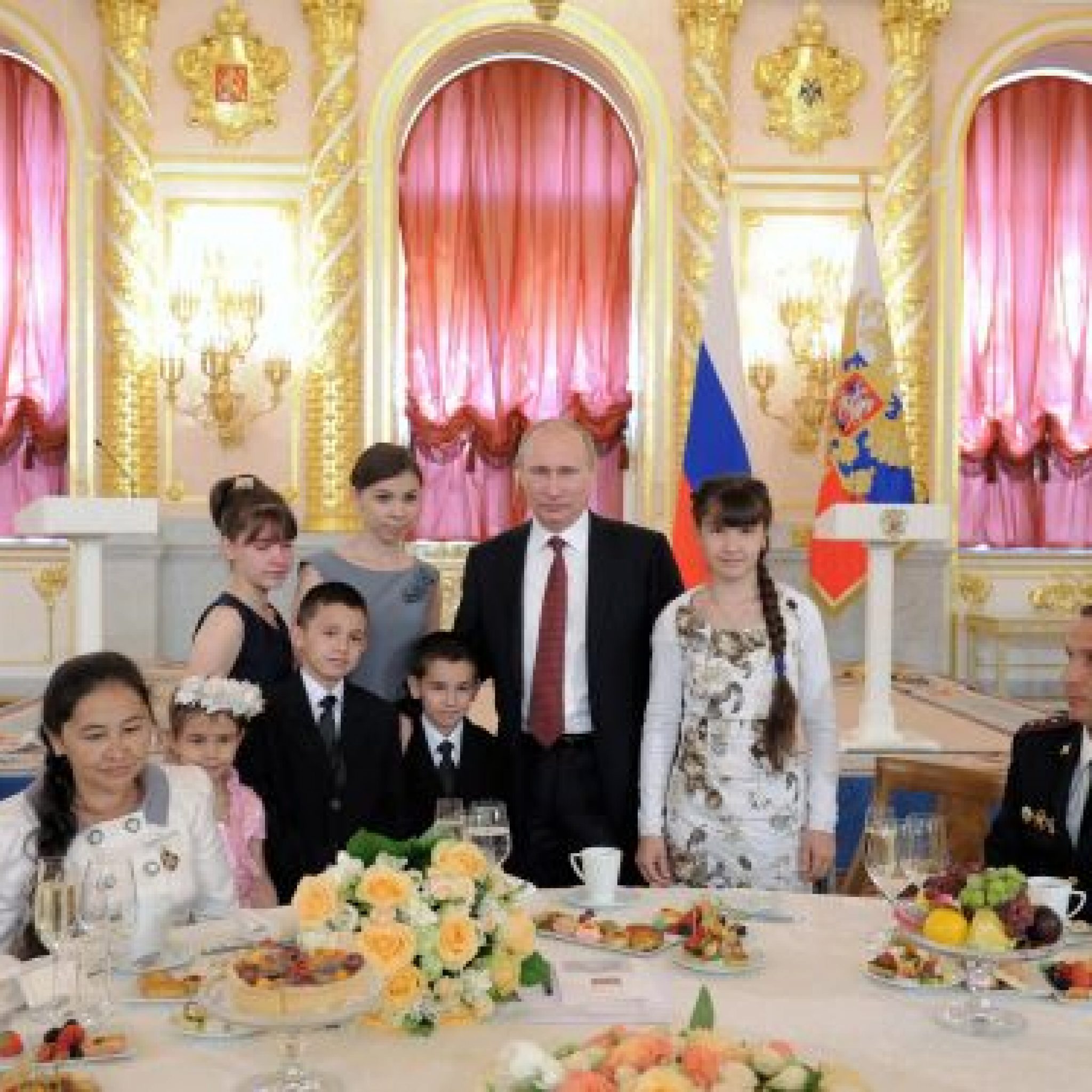Путин со своими детьми